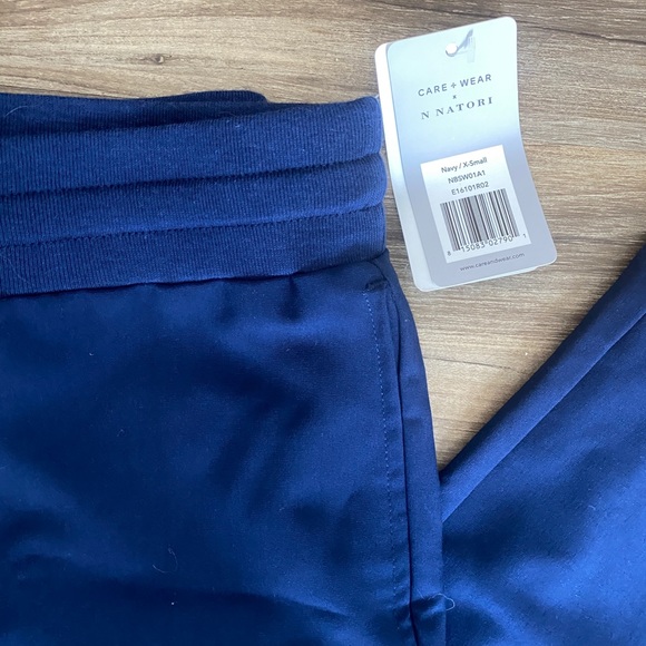 Care+Wear Scrub set in navy size XS - Picture 3 of 11